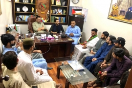 انصاف یوتھ ونگ کراچی کے وفد کی مجلس وحدت مسلمین کے رہنماؤں کو 28 اپریل کو کراچی میں منعقدہ عوامی جلسہ عام میں شرکت کی دعوت