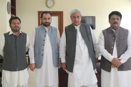وفاقی حکومت گلگت بلتستان میں زرعی شعبے کو فروغ دینے ہر ممکن تعاون کرے گی،وفاقی وزیر برائے تحفظ خوراک و تحقیق فخرامام کی وزیرذرعت جی بی کاظم میثم سے گفتگو