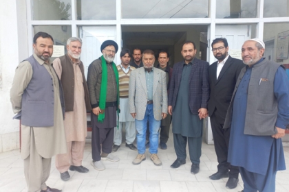 آغا علی رضوی کاوزیر زراعت اور ممبر جی بی کونسل کے ہمراہ دارلشفاء حضرت عباس (ع) ہسپتال کا دورہ