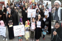 ایم ڈبلیوایم شعبہ خواتین کے زیر اہتمام معصوم زینب کے بہیمانہ قتل کے خلاف کراچی پریس کلب پر احتجاجی مظاہرہ
