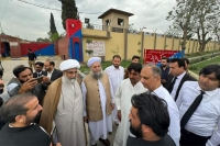 ملک ٹوٹنے کی باتیں ہو رہی ہیں اور یہاں ایک خطرناک کھیل کھیلا جا رہا ہے، سینیٹرعلامہ راجہ ناصرعباس