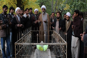گلگت: علامہ راجہ ناصر عباس کی قبور شہداء پر حاضری