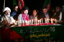 ملتان، ایم ڈبلیوایم کے زیراہتمام سانحہ آرمی پبلک سکول کے شہداء سے اظہار یکجہتی کے طور پر شمعیں روشن